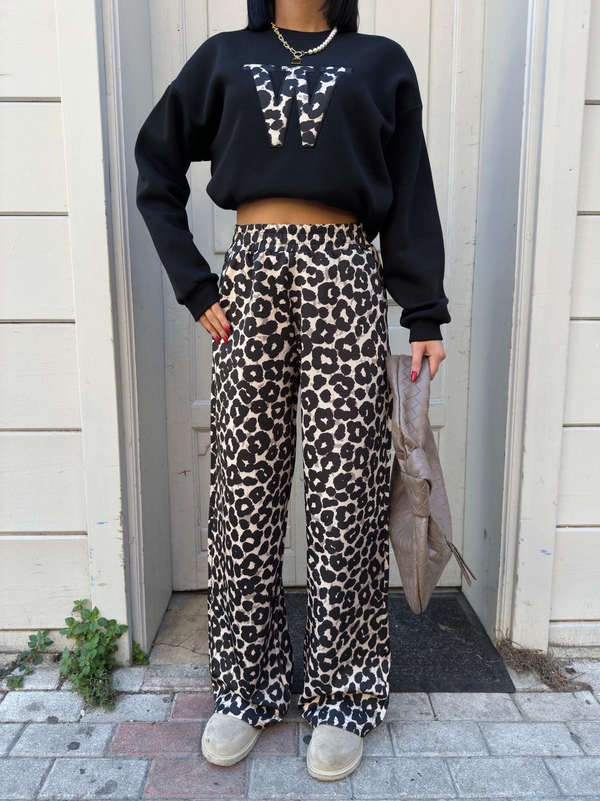 Chic Leopard Print Lounge Set