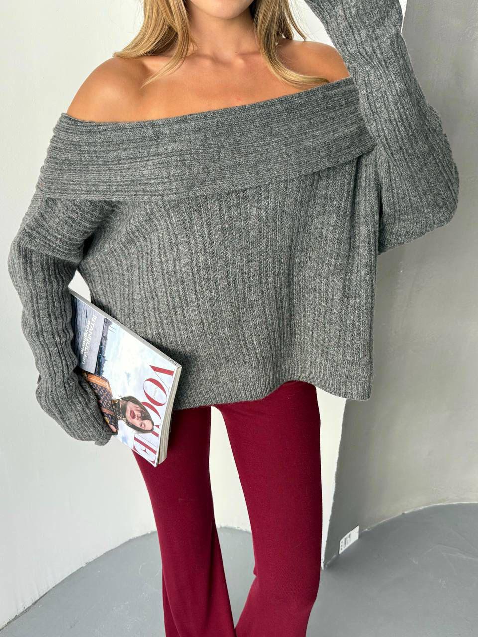 Chic Bare Shoulder - Image 2