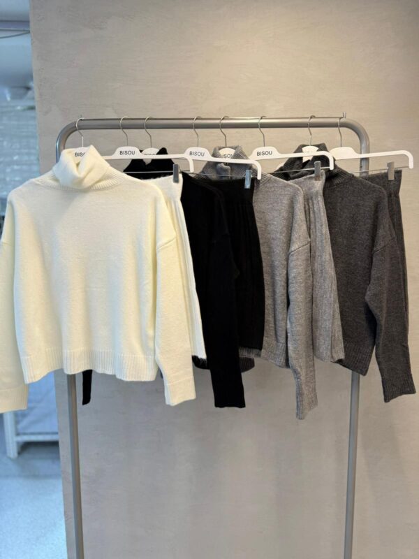 Pleated Knit Set - Image 2